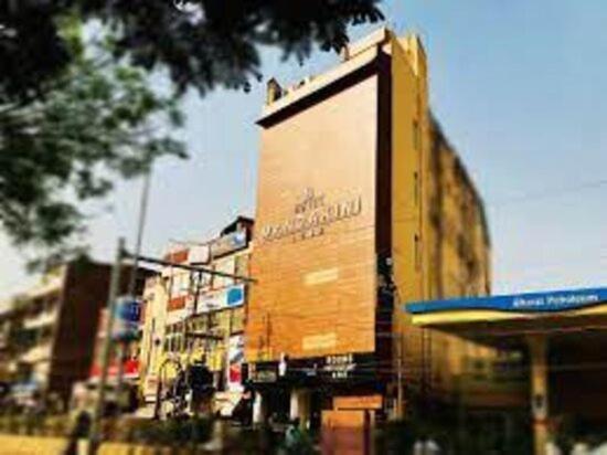 Hotel Mandakini Lush Kanpur Esterno foto